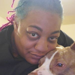 Meet your Posher, Leslie